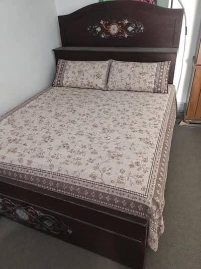 Queen Size Bed for urgent sale