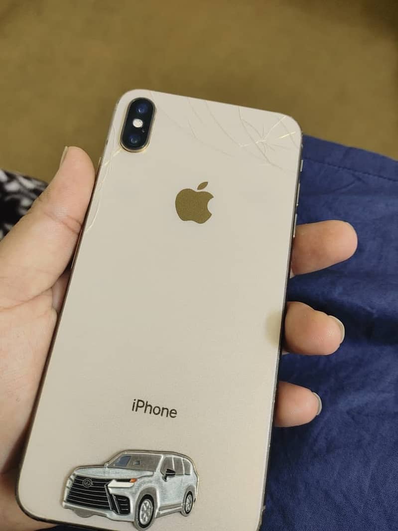 Apple iPhone XS Max 1