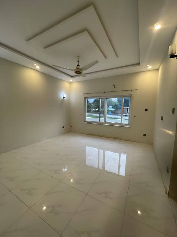 Upper portion 0