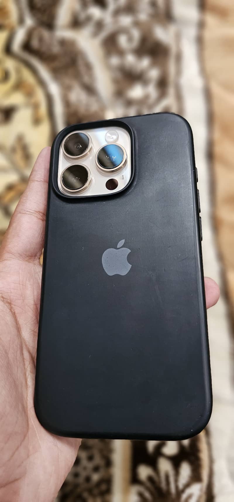 Apple iPhone 16 Pro 13