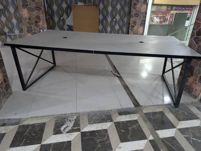 Meeting Room / conference table 8x4 feet