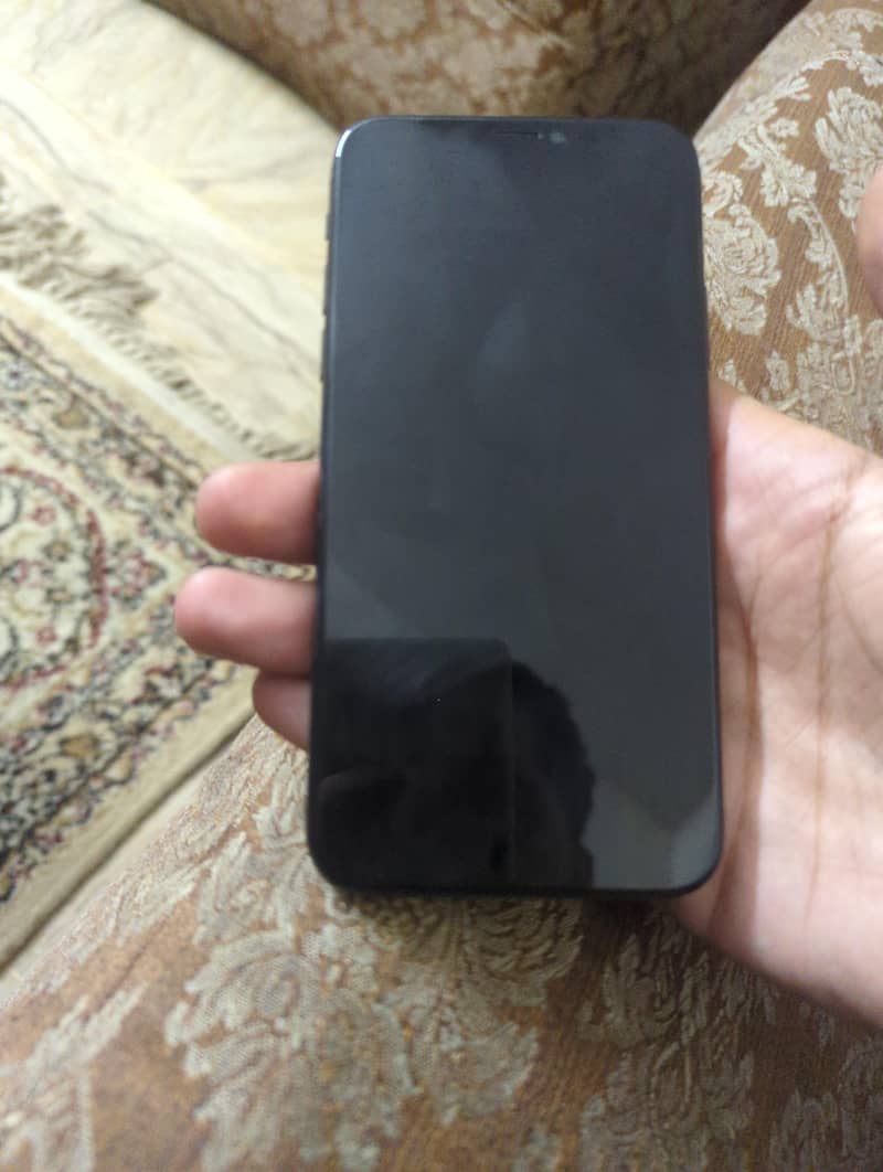 Apple iPhone XS 0