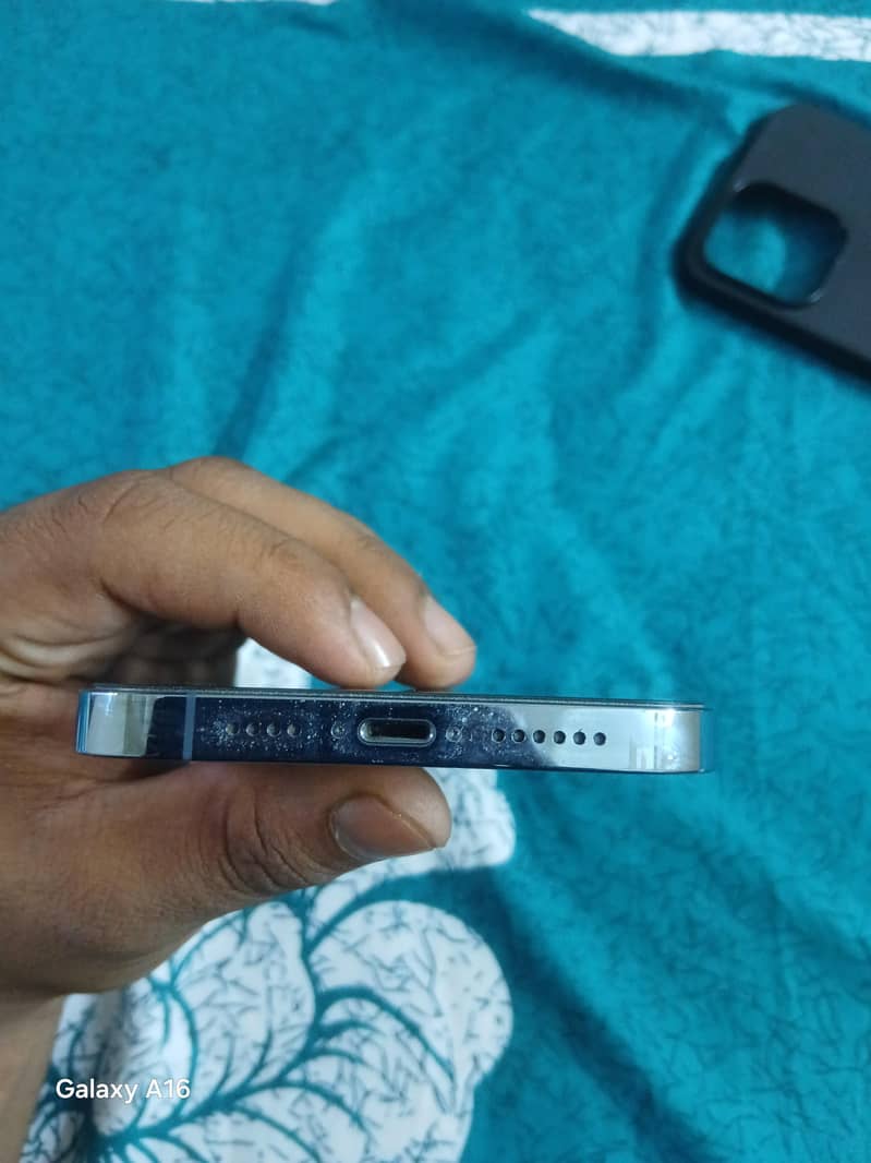 Apple iPhone 13 Pro Max 3