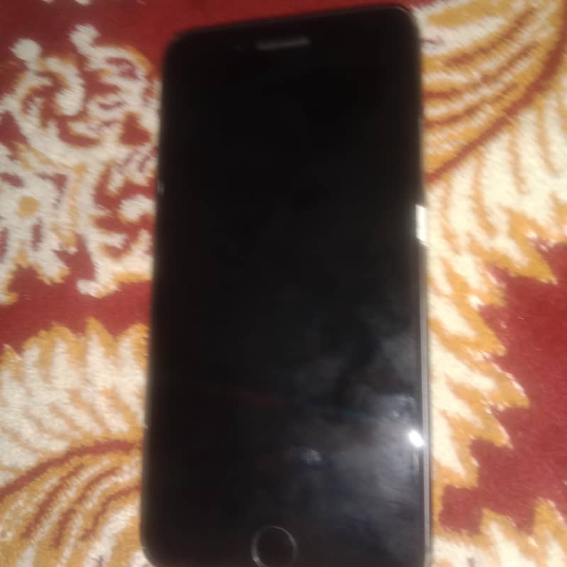 Apple iPhone 8 Plus 6