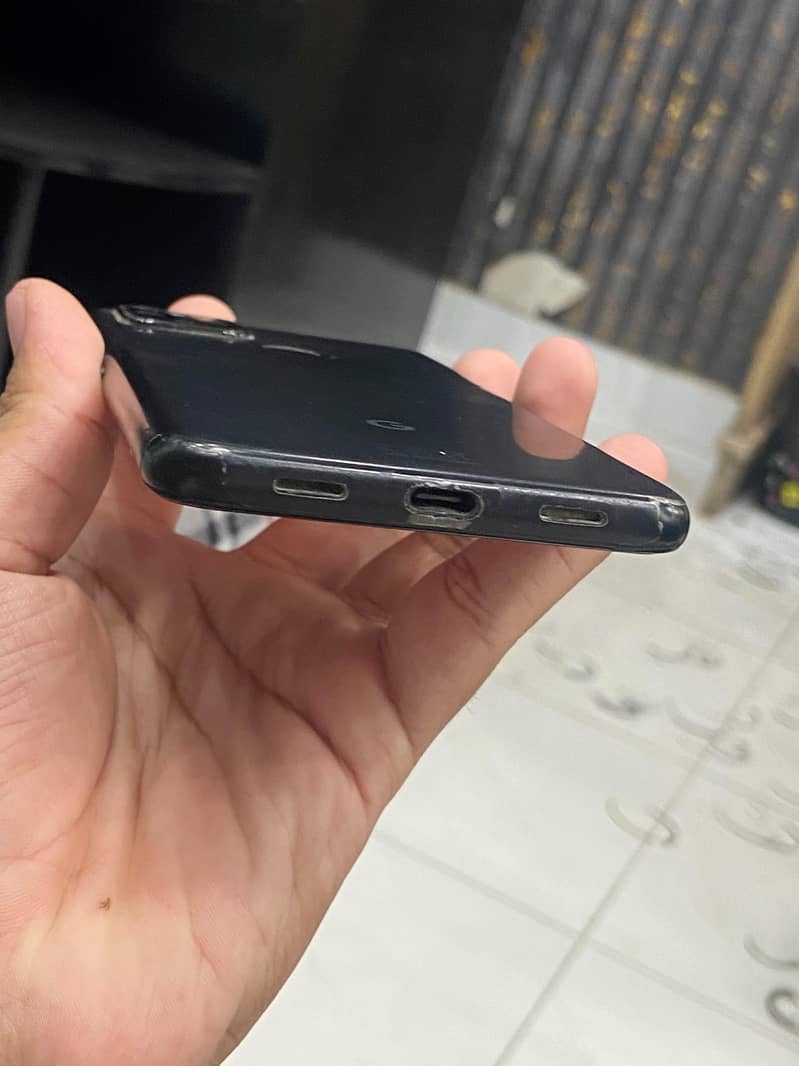 Google Pixel 4a 5