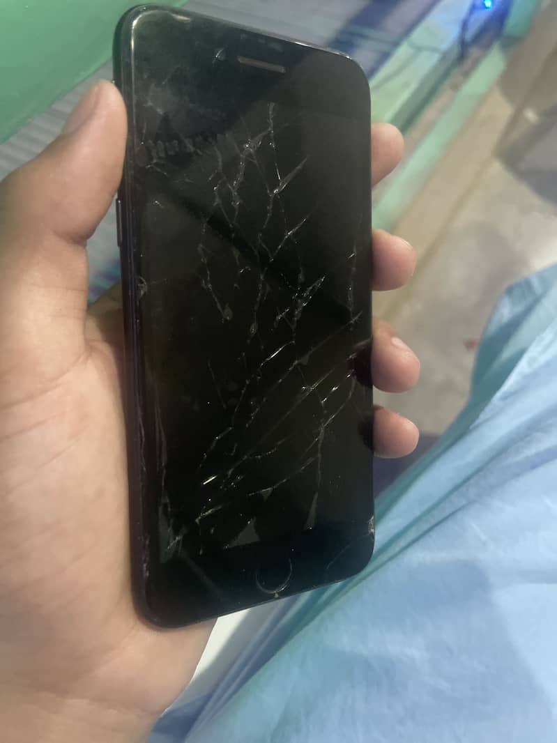 Apple iPhone 7 1