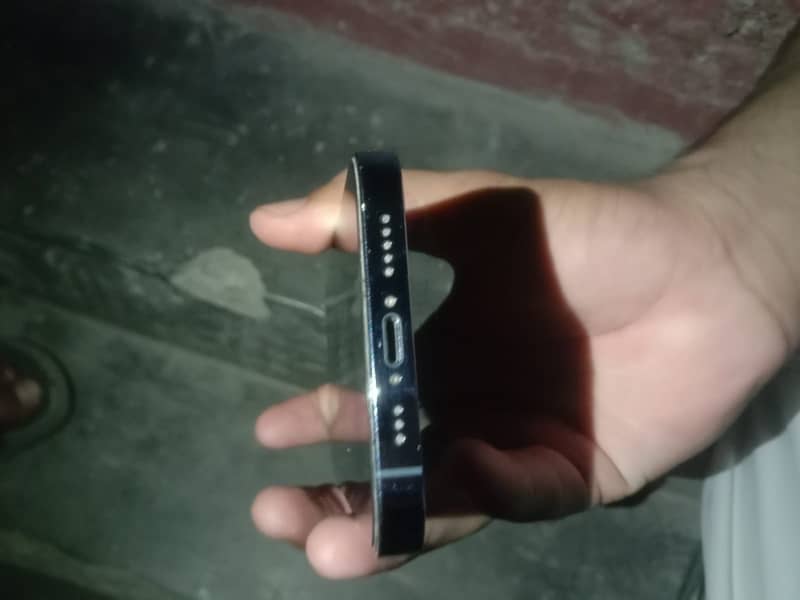 Apple iPhone XR 0
