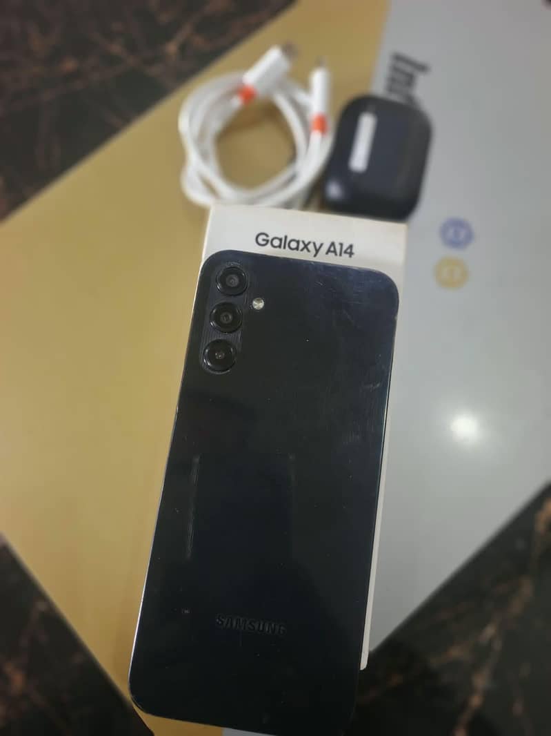 Samsung Mobile A14 8
