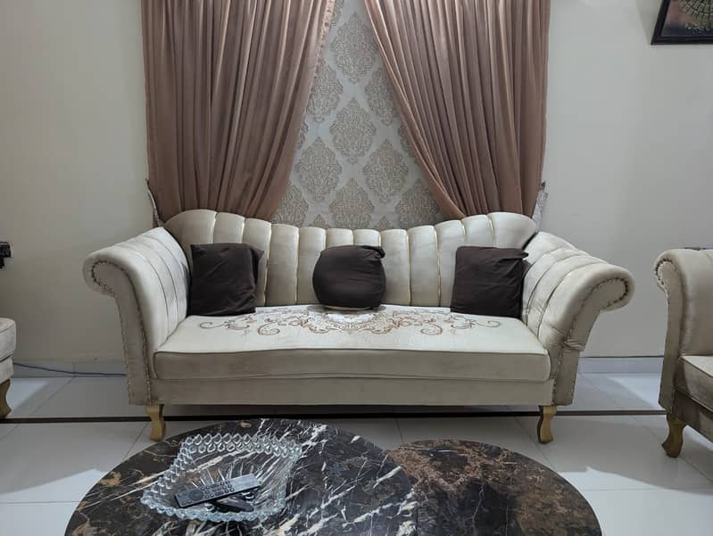 Sofas set 7 seater 4