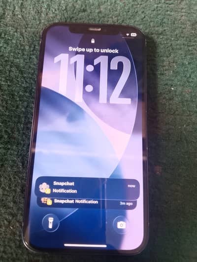 Apple iPhone 12