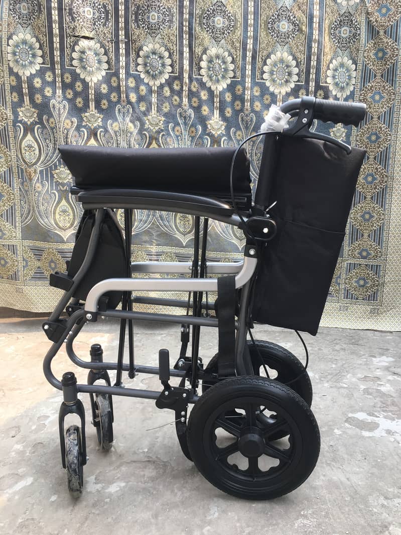 Foldable wheelchair 7