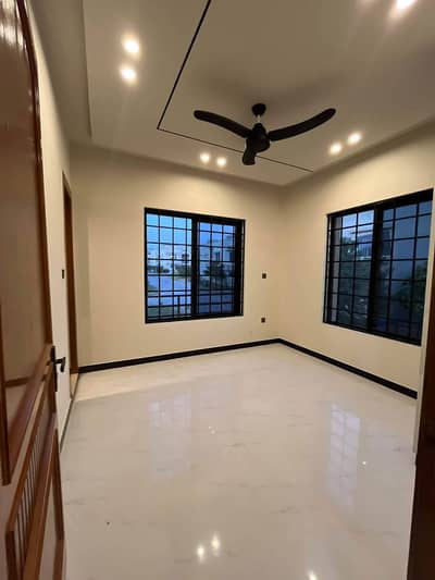 3 Mrla Lower porch available for rent in gulgast colony