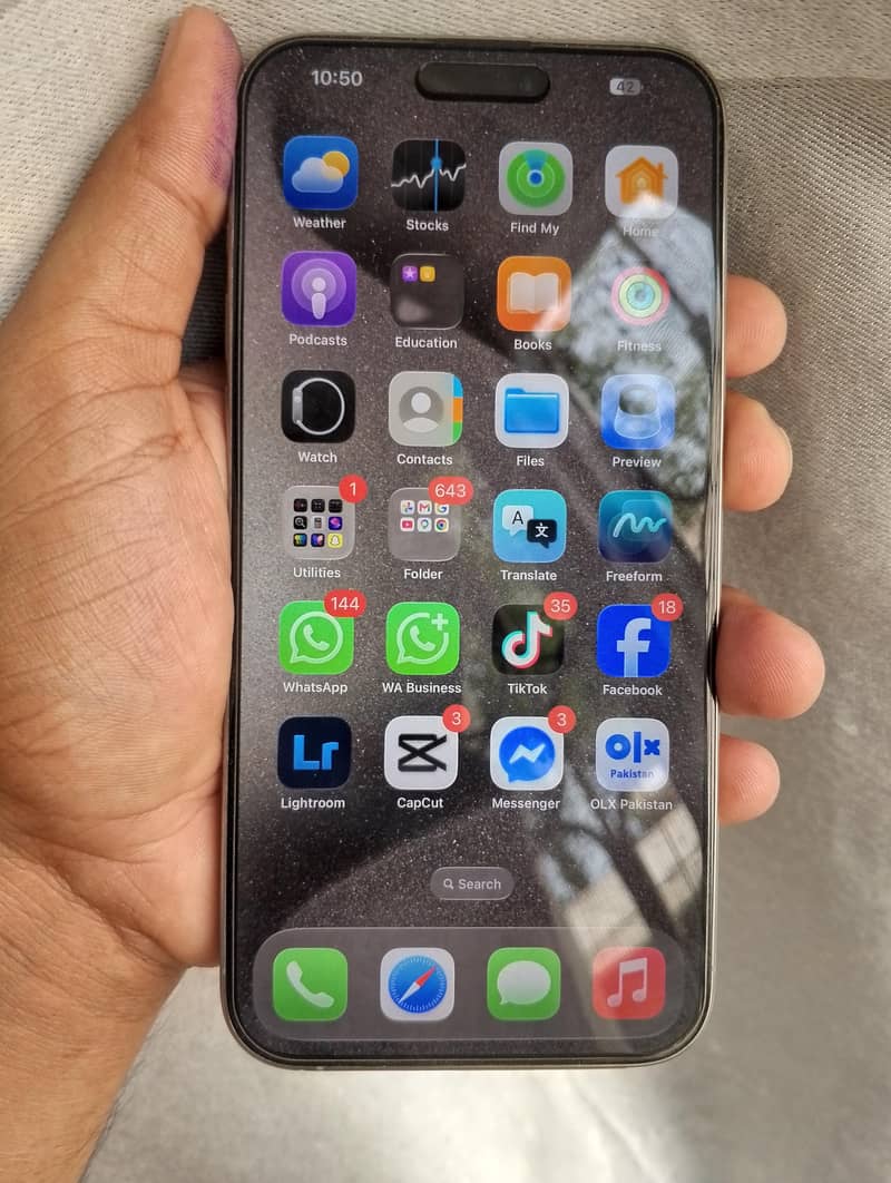 Apple iPhone 15 Pro Max 2