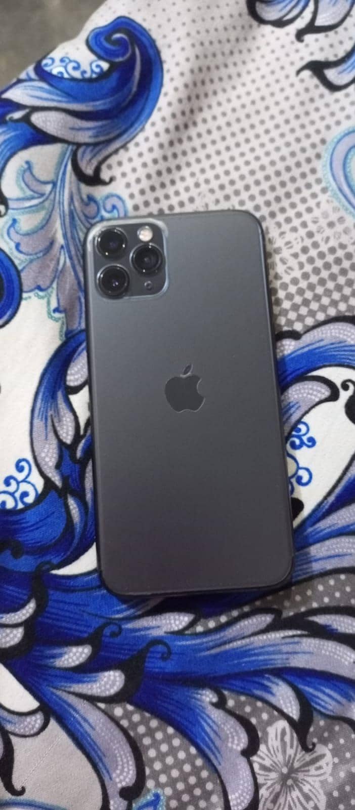 Apple iPhone 11 Pro 3