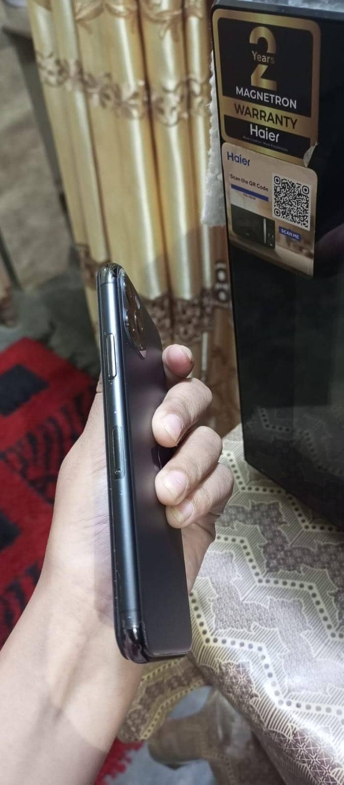 Apple iPhone 11 Pro 6