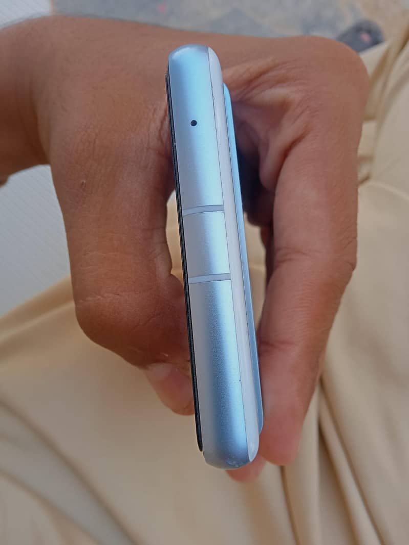 Google Pixel 7a 3