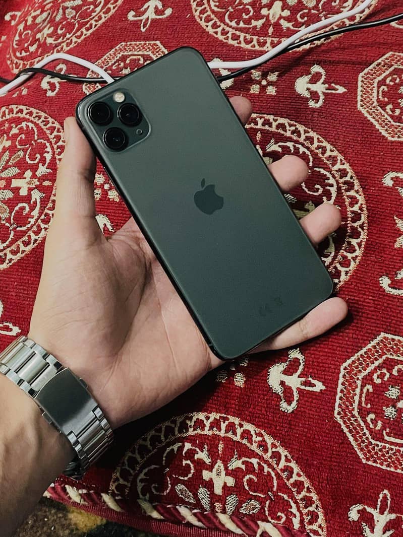 Apple iPhone 11 Pro Max 5