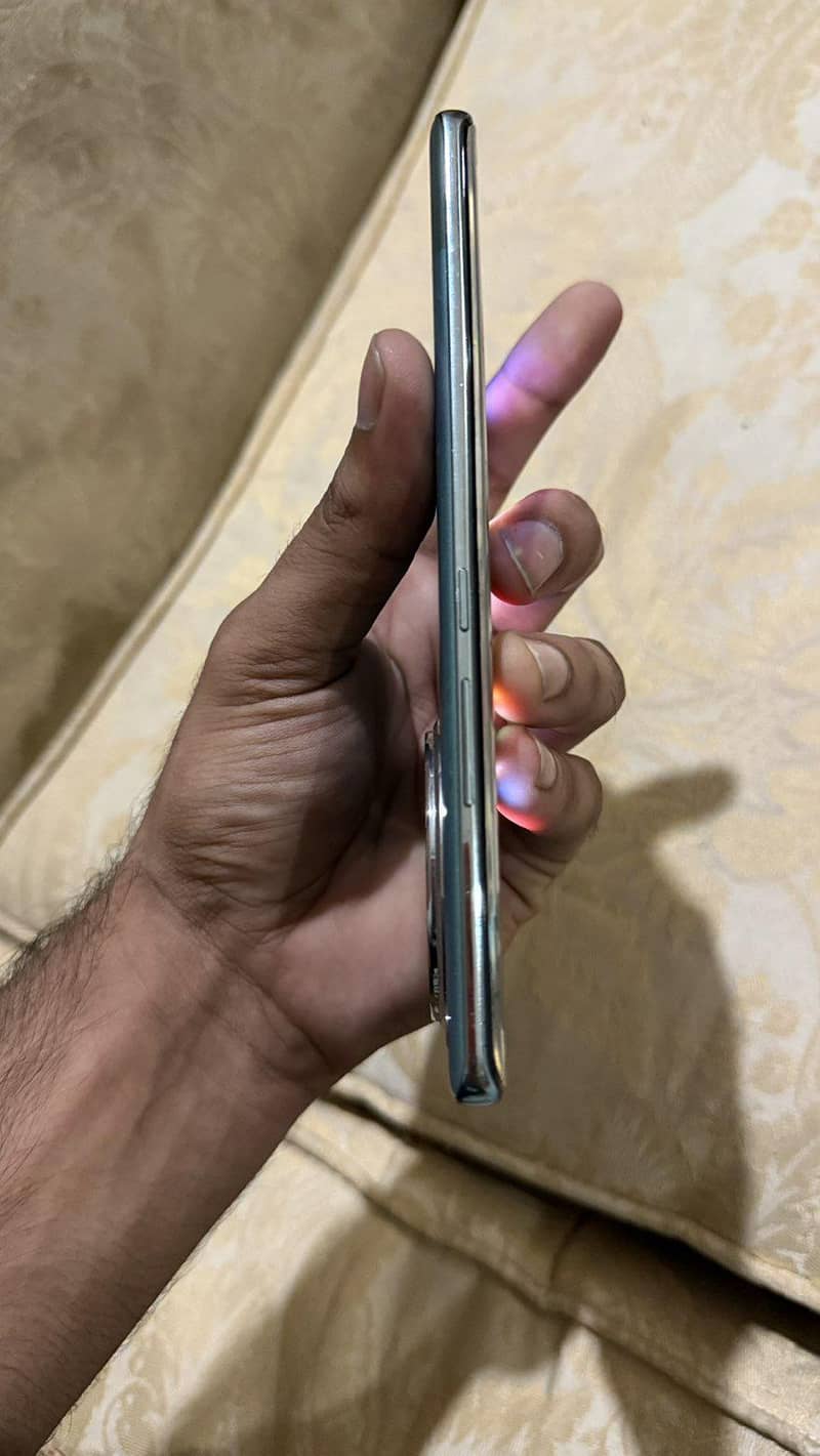 Infinix Zero 40 4