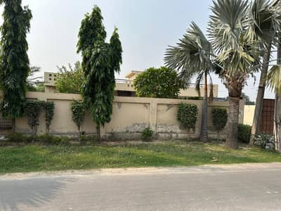 2 Kanal Single-Story Semi-Commercial House for Sale in Valencia Town, Lahore