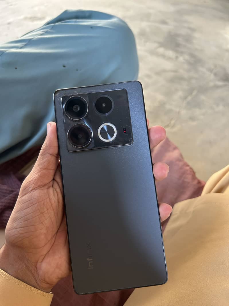Infinix Note 40 4