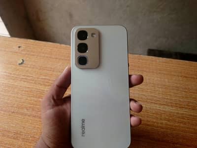 Realme C100