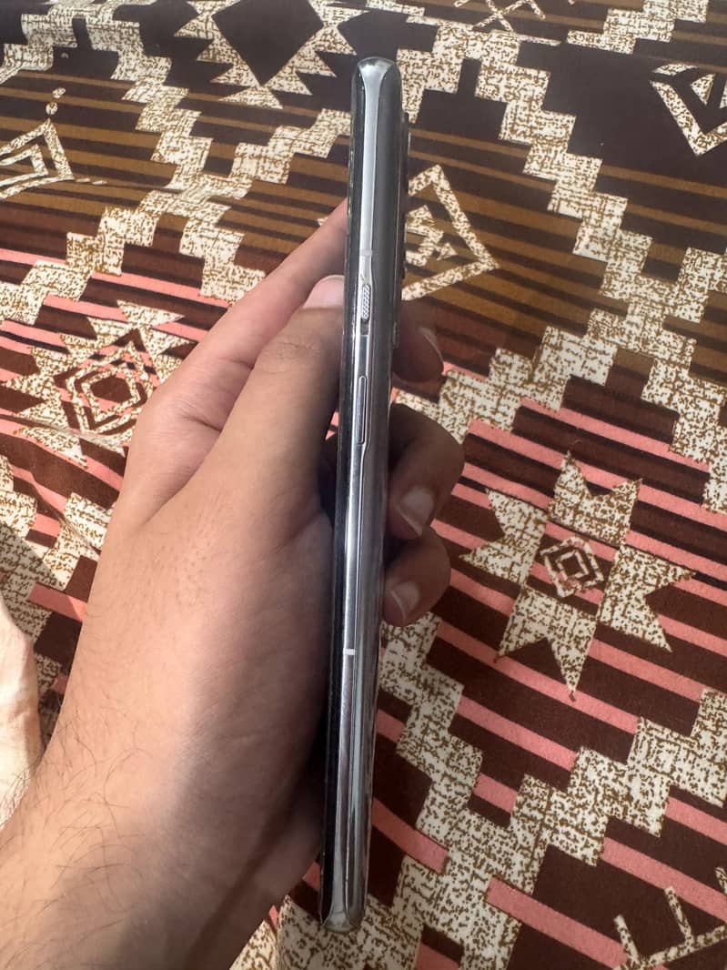 One Plus 9 Pro 4