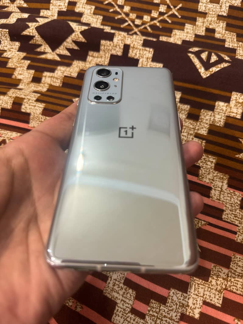 One Plus 9 Pro 6