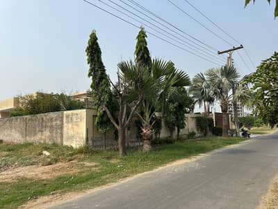 2 Kanal Single-Story Semi-Commercial House for Sale in Valencia Town, Lahore