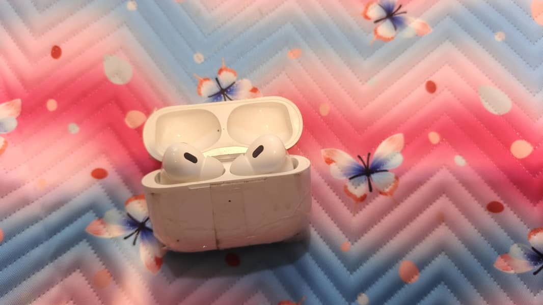 Apple pro 2 ear buds 2