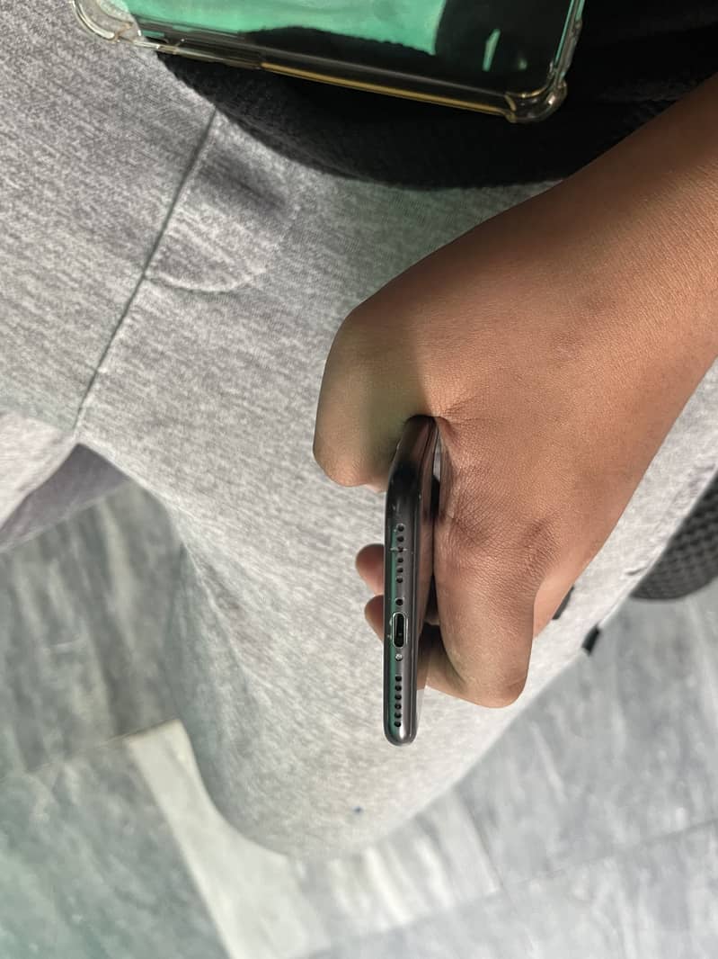 Apple iPhone 7 jv 1