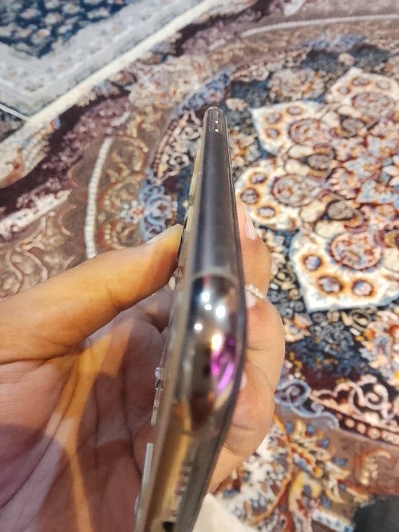Apple iPhone 11 Pro Max 1
