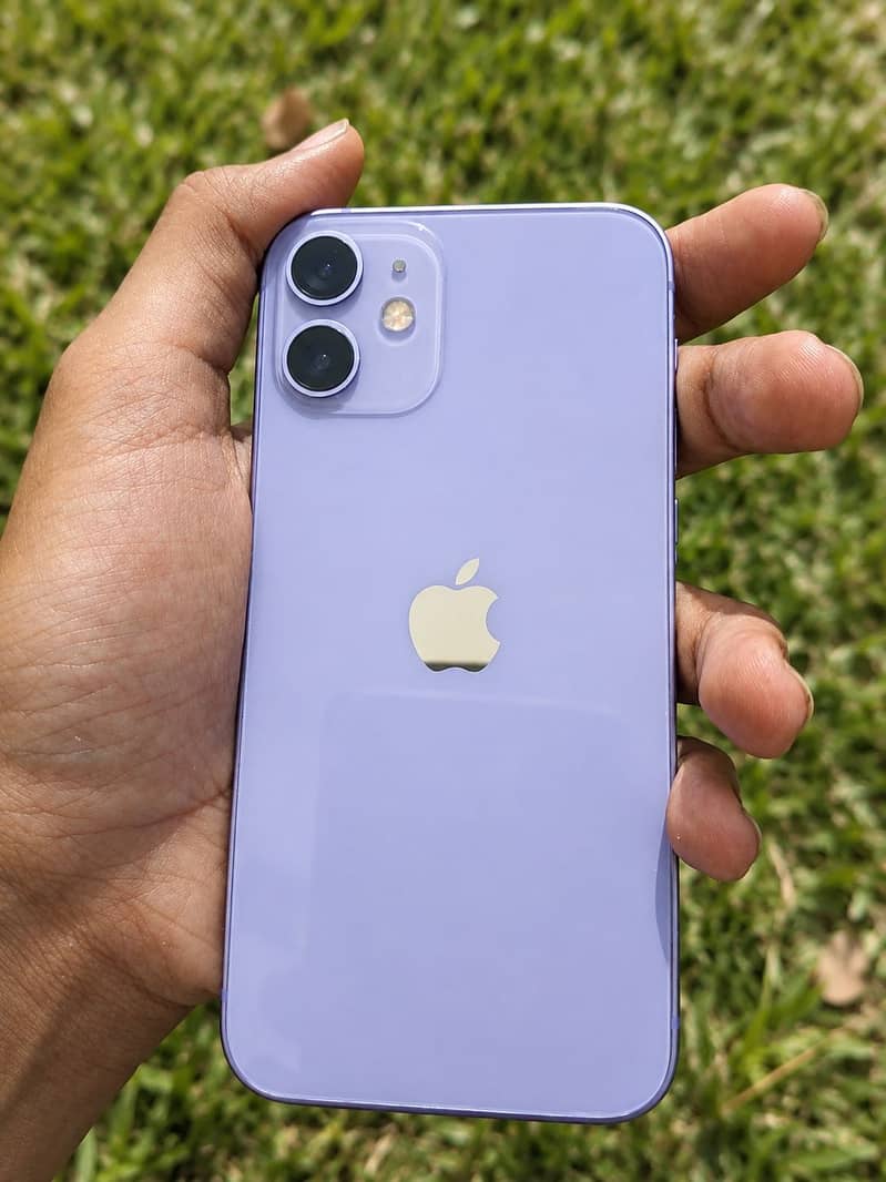 Apple iPhone 12 mini 4