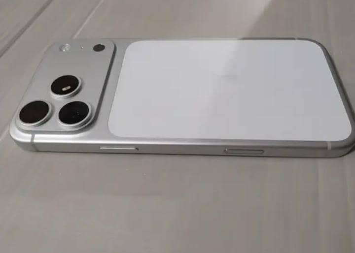 Apple iPhone 17 Pro Max 5
