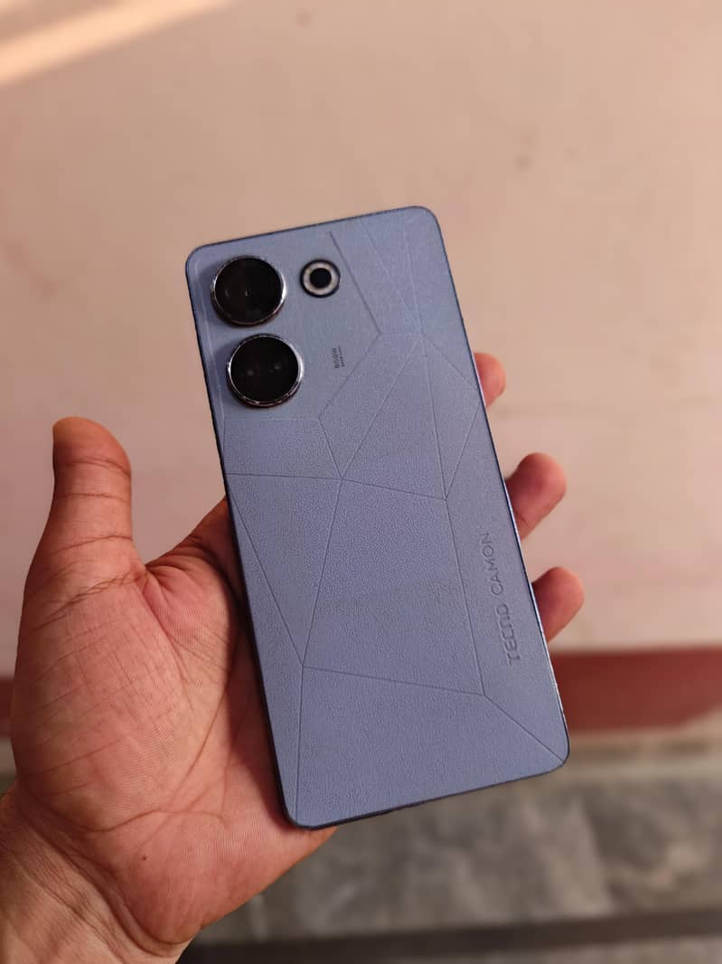 Tecno CAMON 20 0