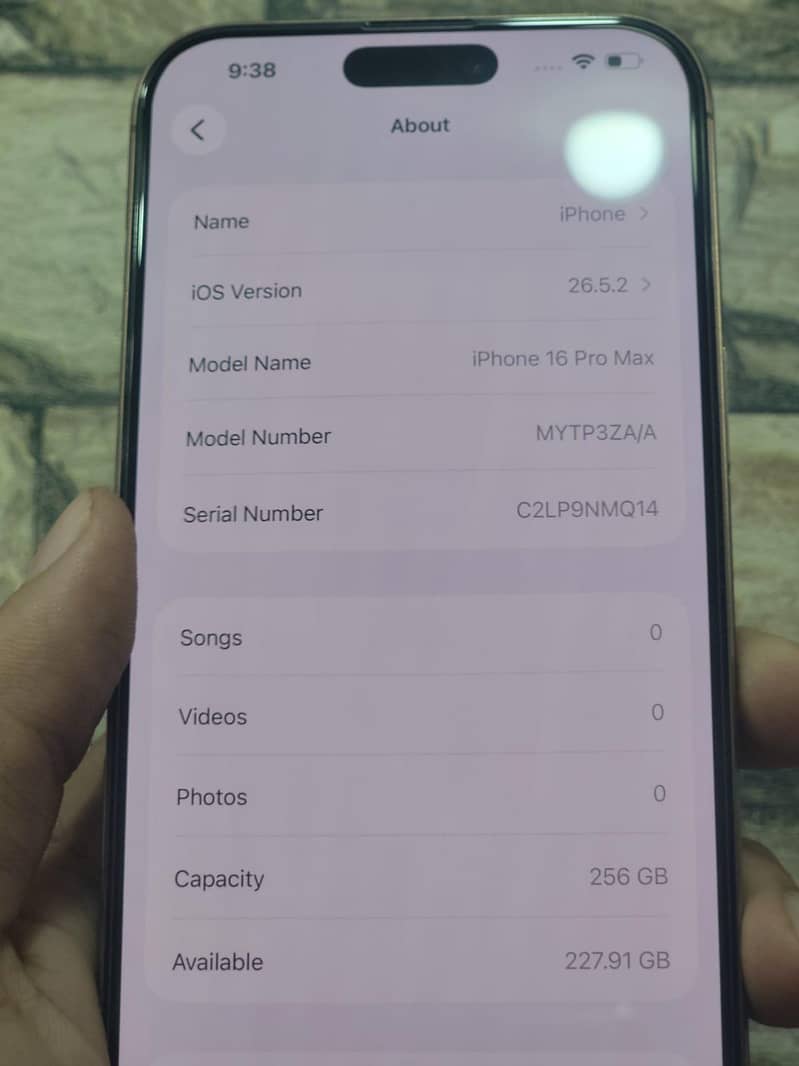 Apple iPhone 16 Pro Max 6