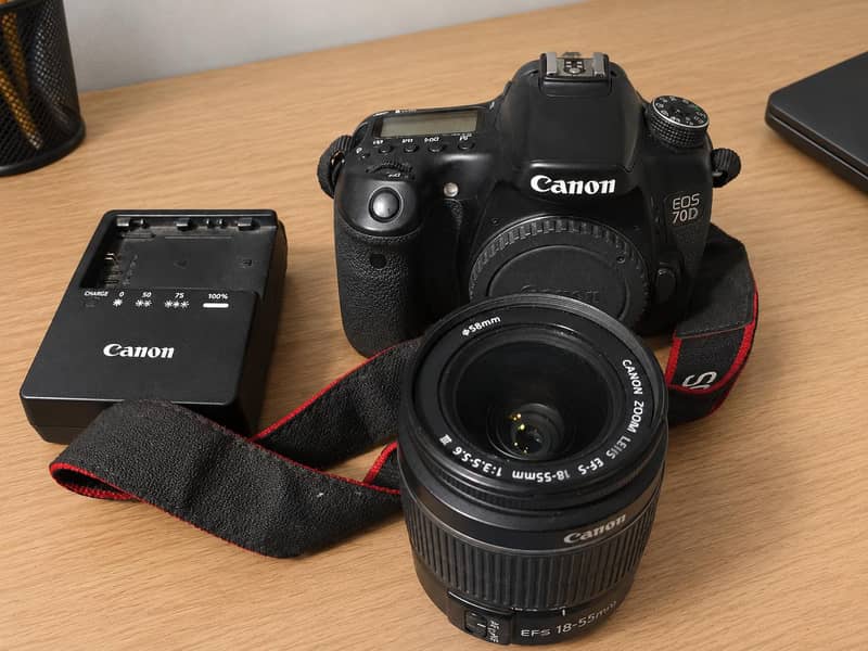Canon 70D Camera with basic 18/55 lens 0