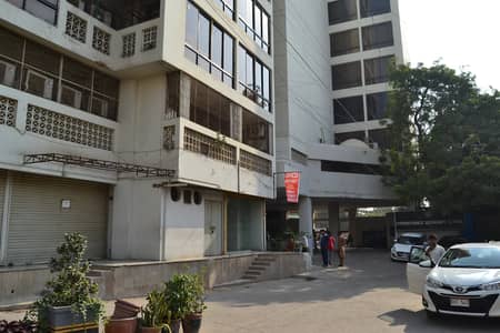 Near PIDC 750 SqFt Office For Rent.