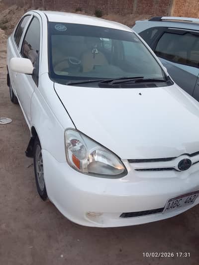 Toyota Platz 2003