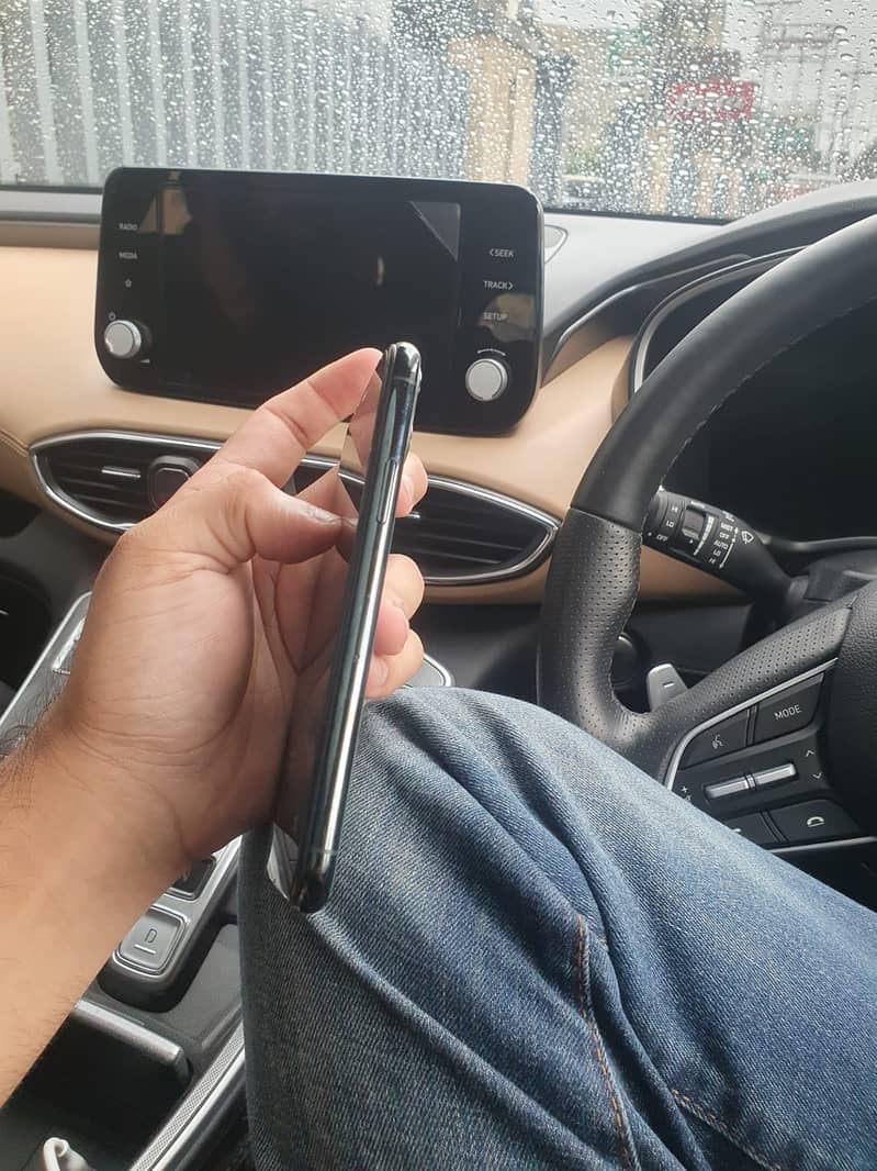 Apple iPhone 11 Pro 3