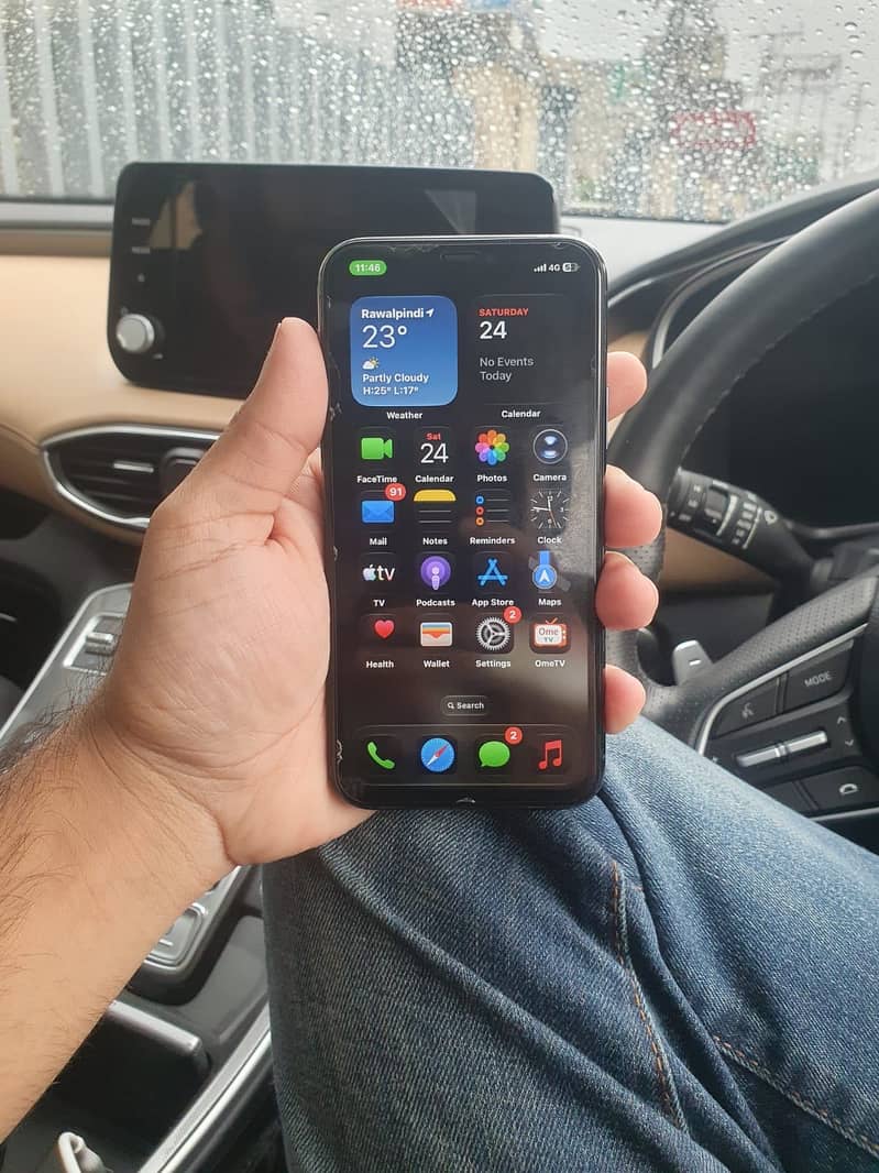 Apple iPhone 11 Pro 4