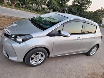Toyota Vitz,  4.5 Grade Import, Silver Colour, 03334445547