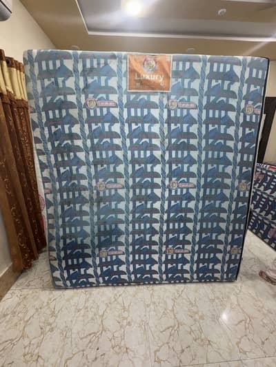 King Size 8-Inch Mattress for Sale | Excellent Condition