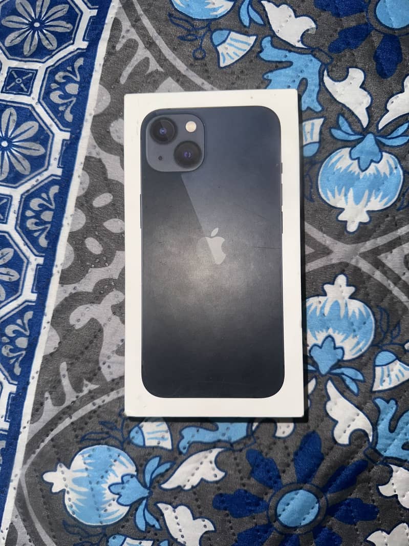 Apple iPhone 13 0