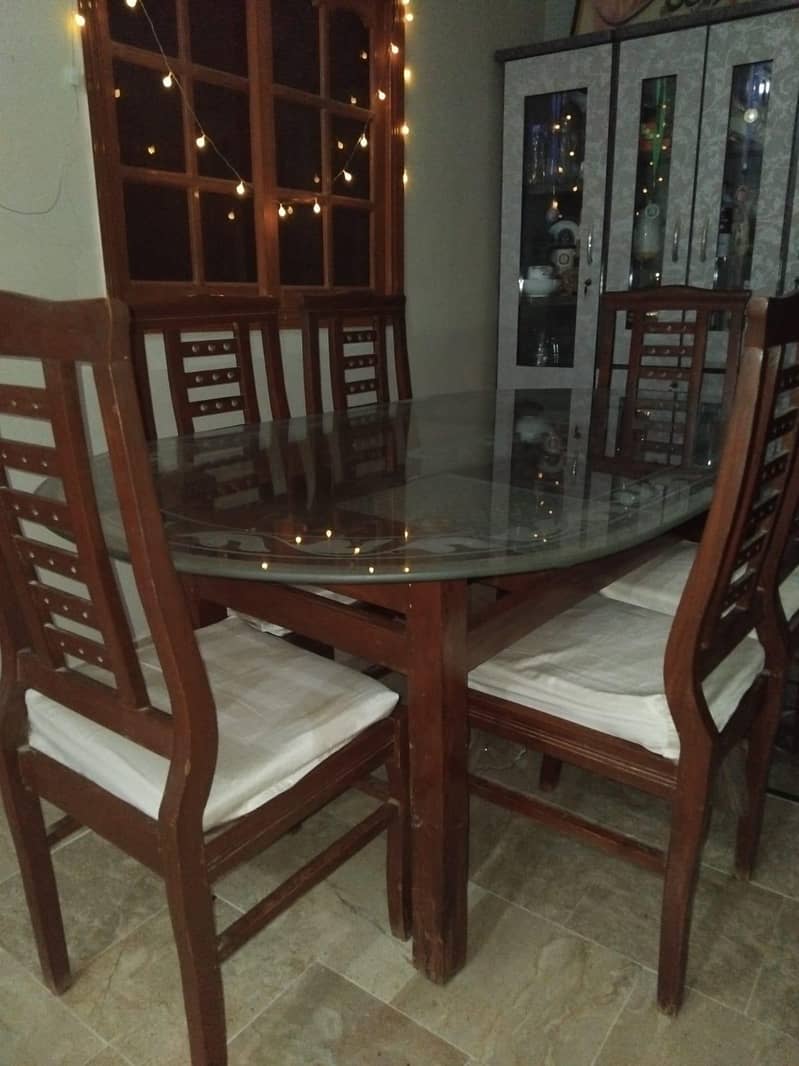 Dining table for sell with 6 table 0
