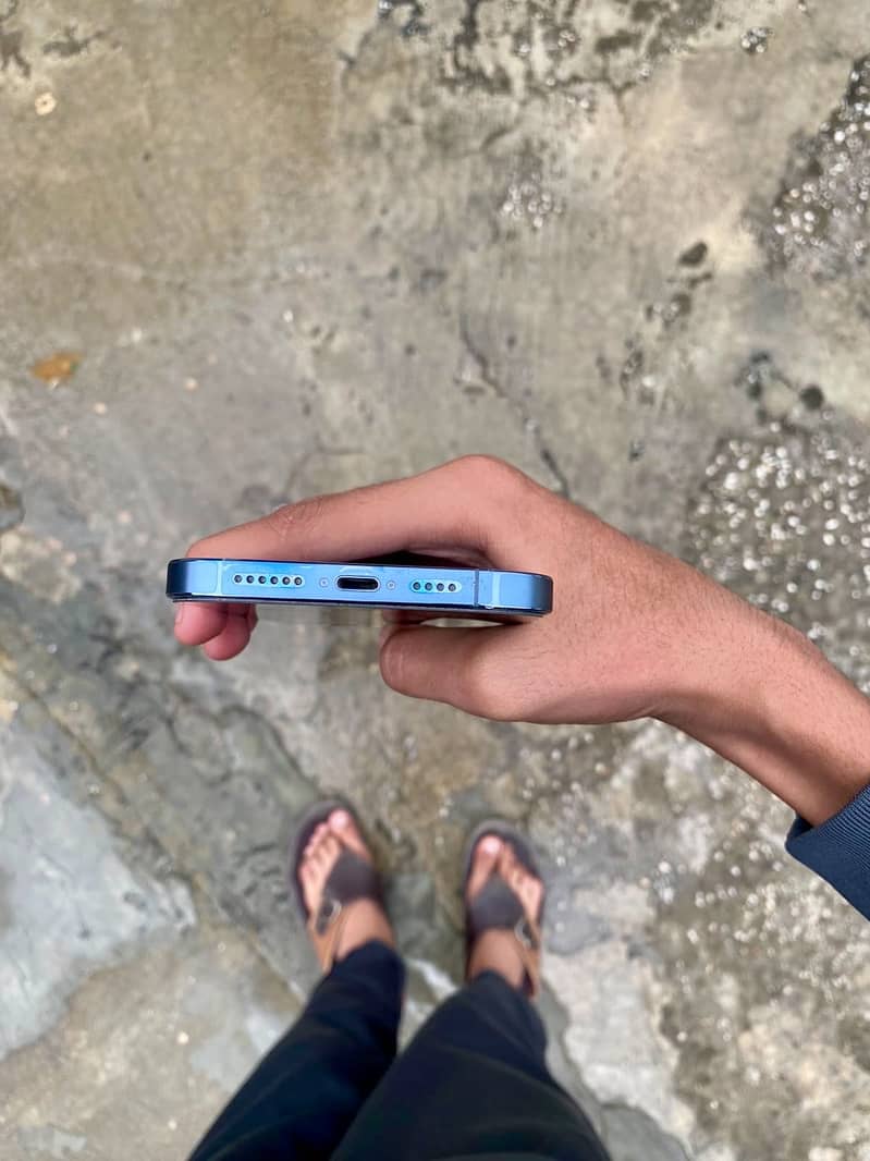Apple iPhone 13 Pro Max 4
