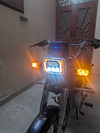 unique ud 70 black colour