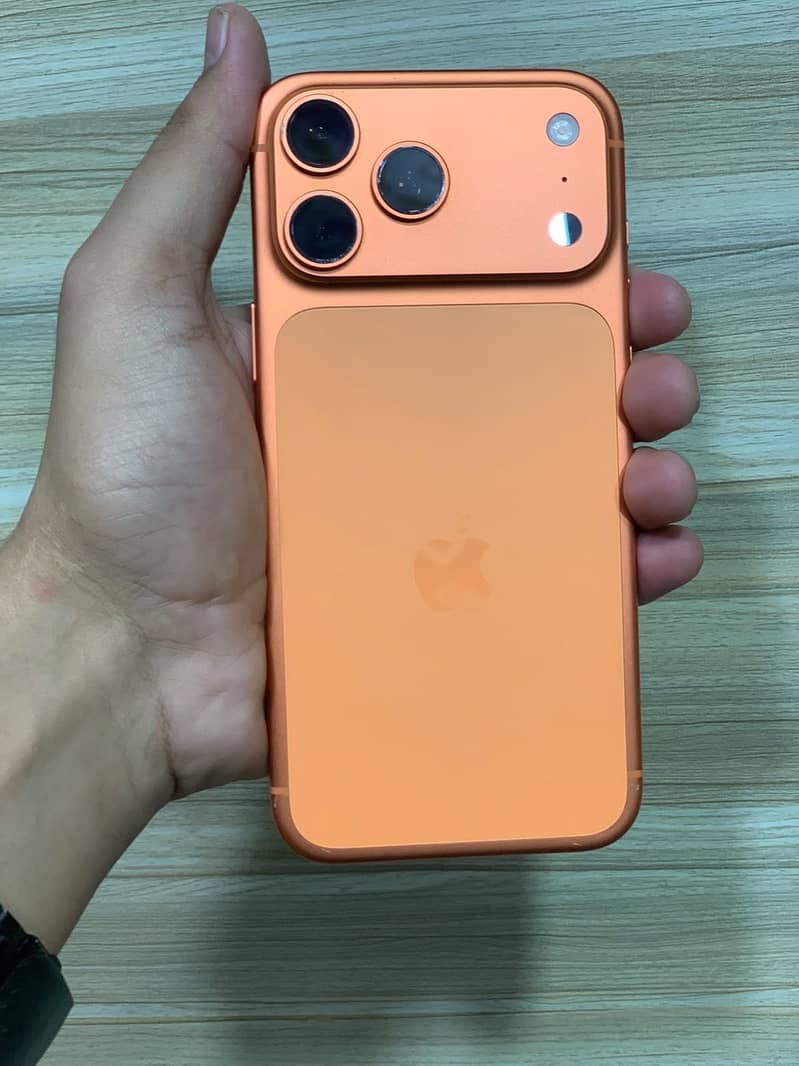 Apple iPhone 17 Pro Max 0