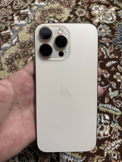 Apple iPhone 16 Pro Max