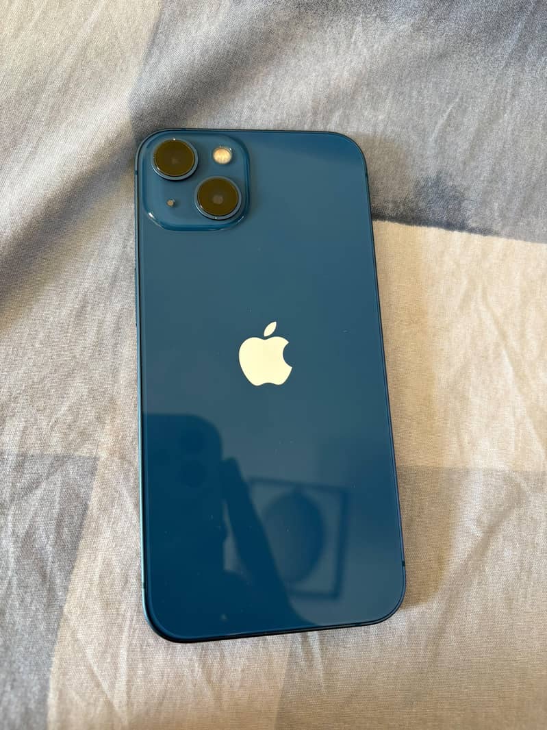 Apple iPhone 13 0