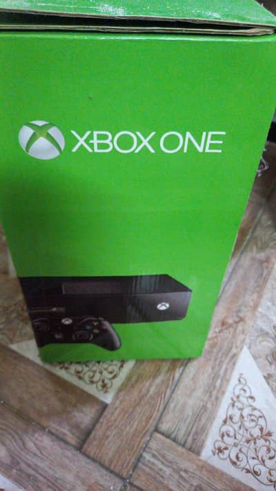 New condition with box xbox one 4 to the games us region
